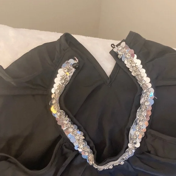 halter top long sleeve cold shoulder sequin neckline ruffled collared blouse - Picture 4 of 6